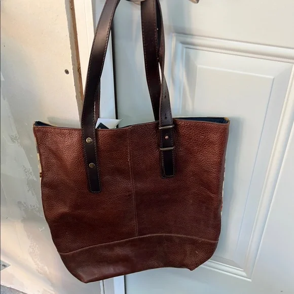 Pendleton Brown and Red Tote Bag with Wavy Stripes - Picture 3 of 3